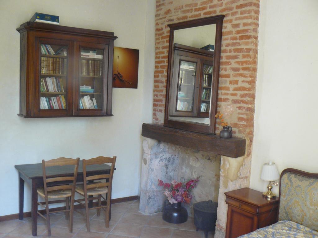 Chambres D'Hotes & Gites Pouget Les Eyzies Room photo