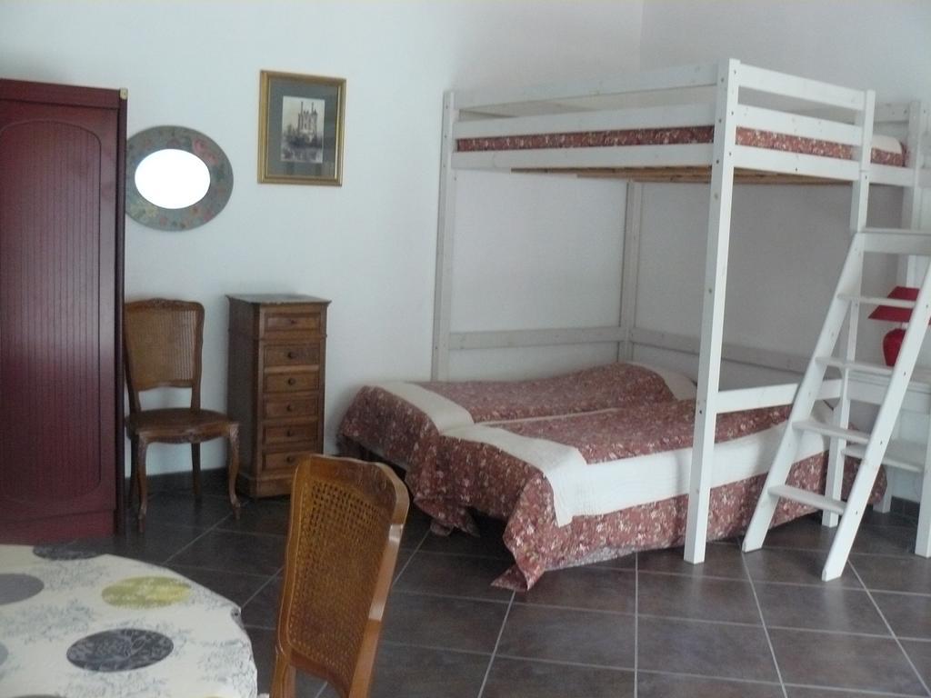 Chambres D'Hotes & Gites Pouget Les Eyzies Room photo