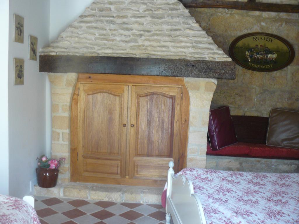 Chambres D'Hotes & Gites Pouget Les Eyzies Room photo